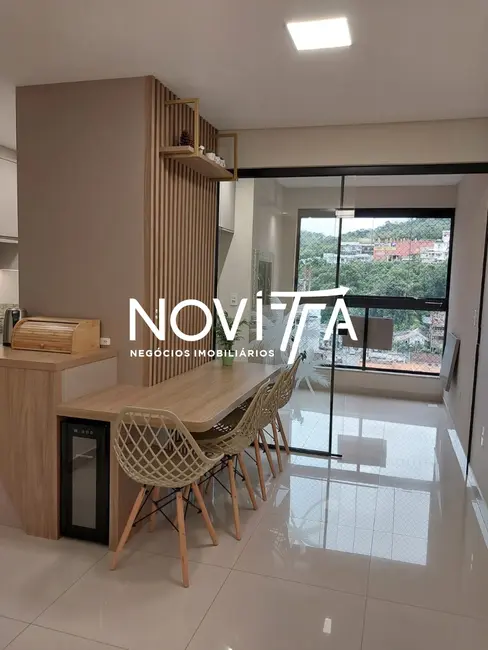 Foto 6 de Apartamento com 2 quartos à venda, 70m2 em Itapema - SC