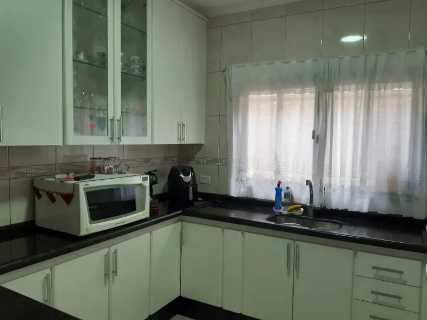 Foto 9 de Sobrado com 3 quartos à venda, 138m2 em Parque Jaçatuba, Santo Andre - SP