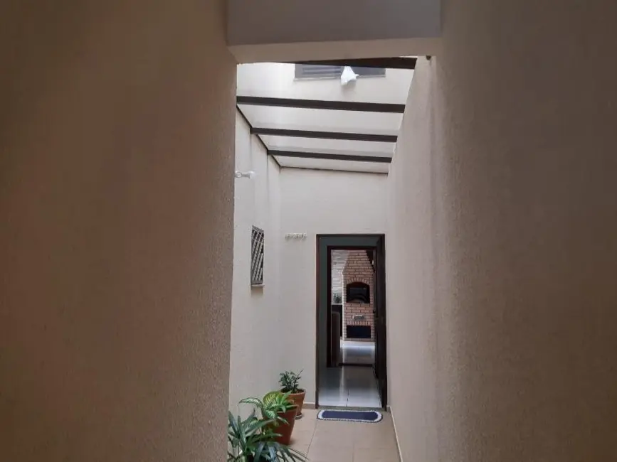 Foto 2 de Sobrado com 3 quartos à venda, 138m2 em Parque Jaçatuba, Santo Andre - SP