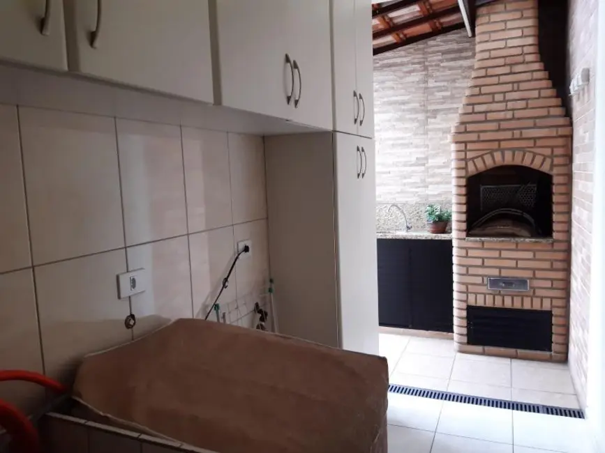 Foto 3 de Sobrado com 3 quartos à venda, 138m2 em Parque Jaçatuba, Santo Andre - SP