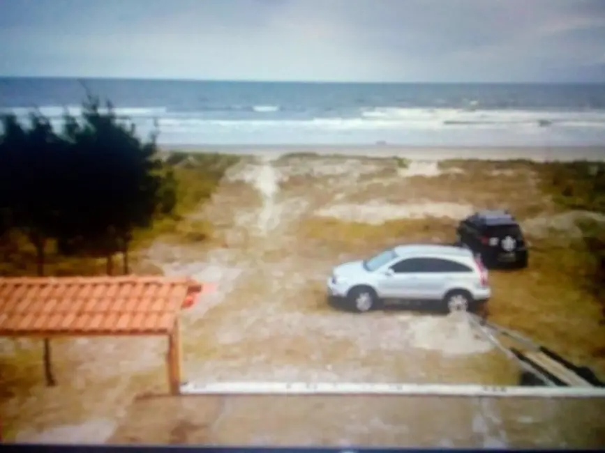 Foto 2 de Casa com 2 quartos à venda, 95m2 em Ilha Comprida - SP
