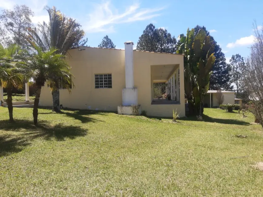 Chácara com 2 quartos à venda, 305m2 em Itapetininga - SP - imagem 8 Foto 8 de Chácara com 2 quartos à venda, 305m2 em Itapetininga - SP