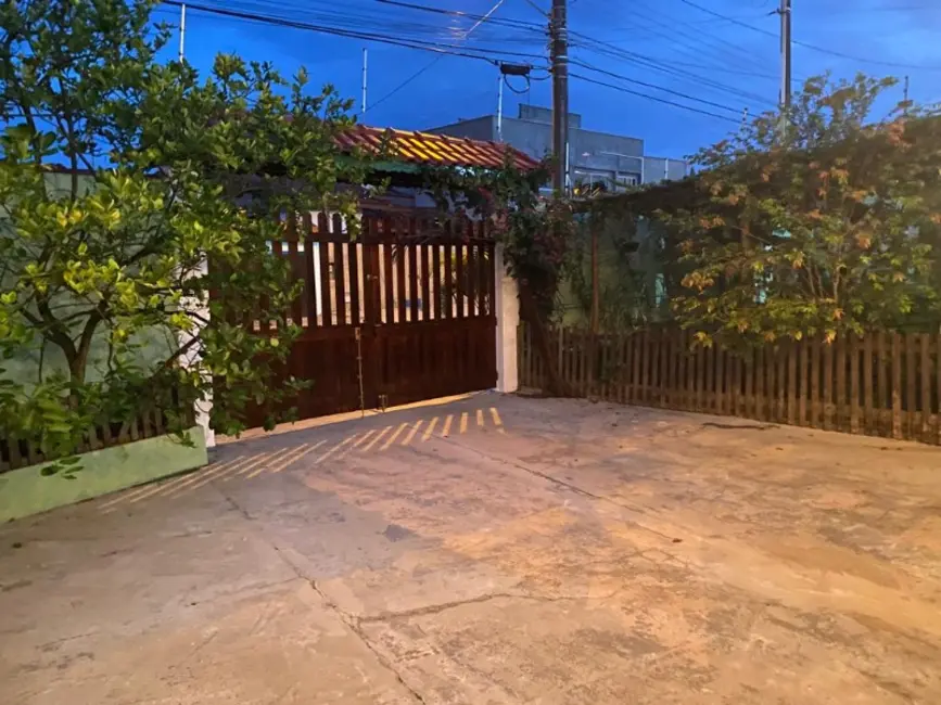 Casa com 3 quartos à venda, 182m2 em Peruibe - SP - imagem 4 Foto 4 de Casa com 3 quartos à venda, 182m2 em Peruibe - SP