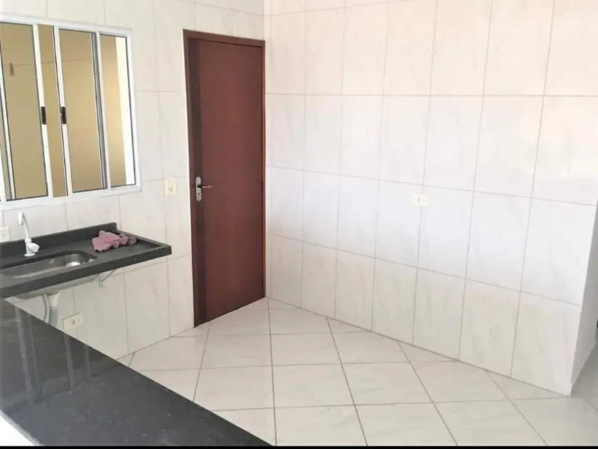 Foto 4 de Casa com 2 quartos à venda, 65m2 em Itanhaem - SP