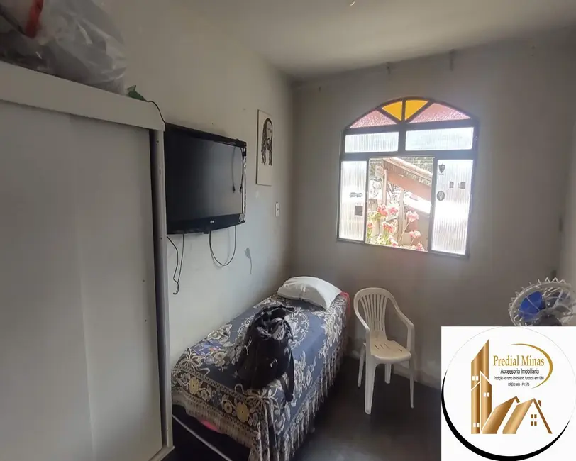 Foto 5 de Casa com 5 quartos à venda, 240m2 em Jardim dos Comerciários (Venda Nova), Belo Horizonte - MG