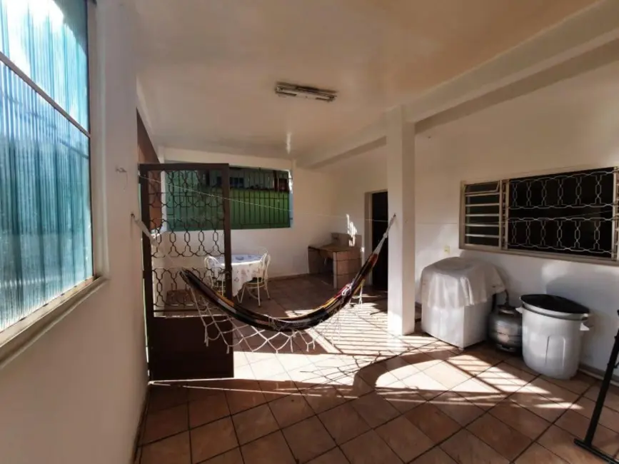 Casa com 2 quartos à venda, 648m2 em Londrina (São Benedito), Santa Luzia - MG - imagem 9 Foto 9 de Casa com 2 quartos à venda, 648m2 em Londrina (São Benedito), Santa Luzia - MG