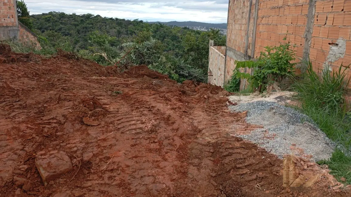 Foto 2 de Terreno / Lote à venda, 360m2 em Jardim Colonial, Ribeirao Das Neves - MG