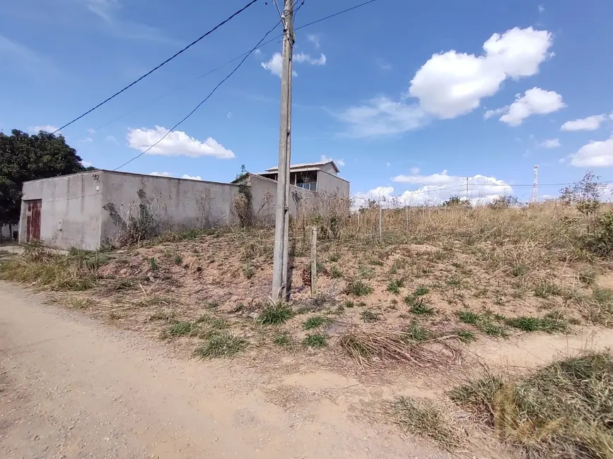 Foto 1 de Terreno / Lote à venda, 360m2 em Caetanopolis - MG