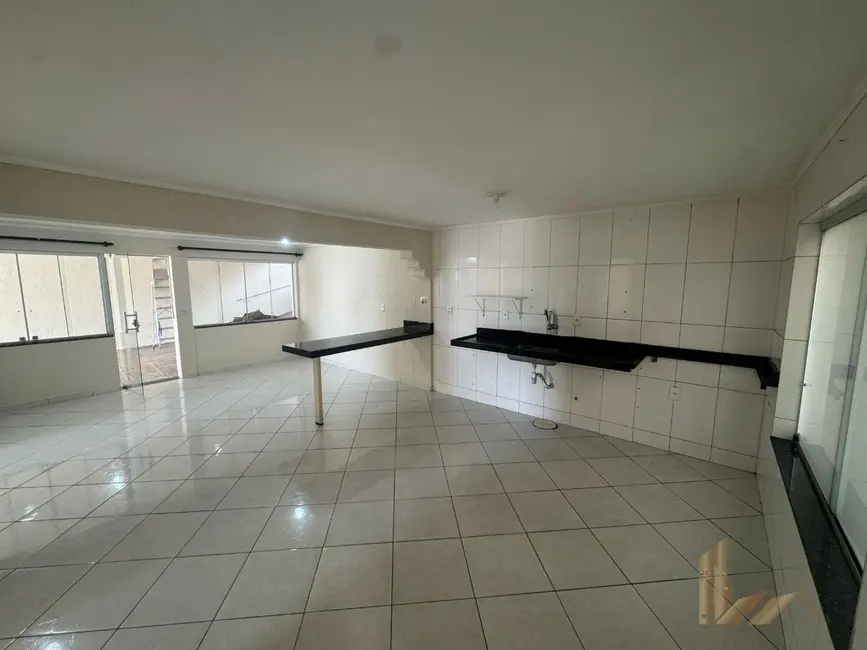 Foto 1 de Casa com 3 quartos para alugar, 90m2 em São João Batista (Venda Nova), Belo Horizonte - MG