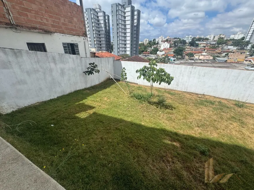 Casa com 3 quartos para alugar, 90m2 em São João Batista (Venda Nova), Belo Horizonte - MG - imagem 7 Foto 7 de Casa com 3 quartos para alugar, 90m2 em São João Batista (Venda Nova), Belo Horizonte - MG