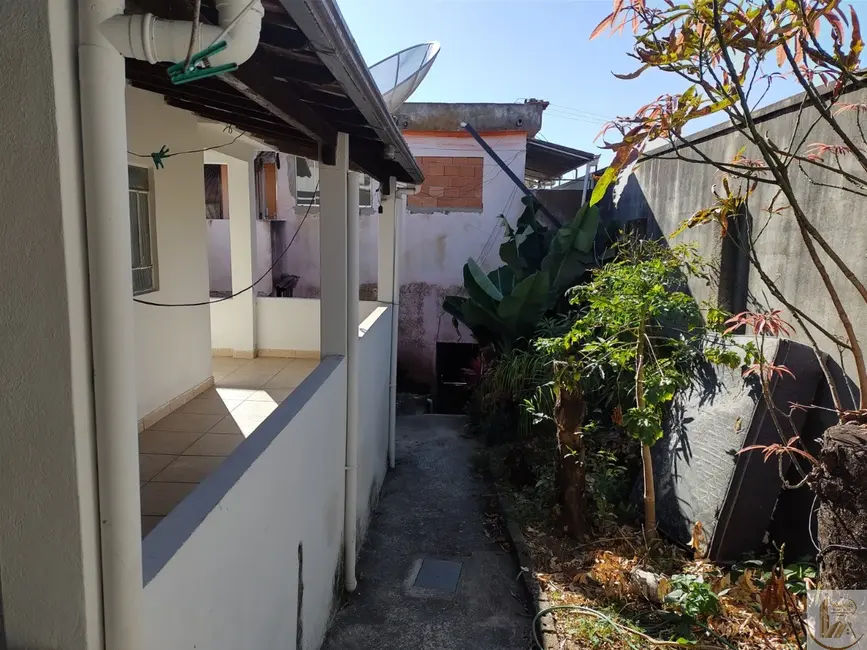 Casa com 9 quartos à venda, 280m2 em Vespasiano - MG - imagem 3 Foto 3 de Casa com 9 quartos à venda, 280m2 em Vespasiano - MG