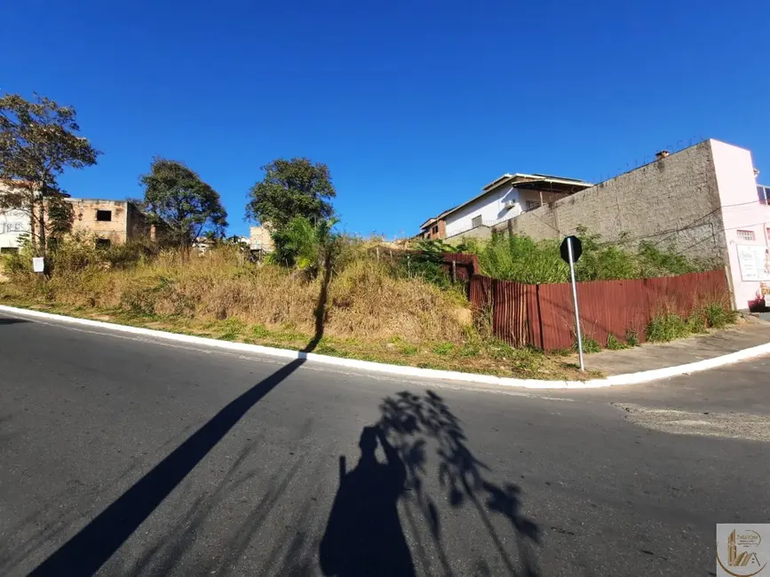 Foto 1 de Terreno / Lote à venda, 360m2 em Monte Carlo, Santa Luzia - MG