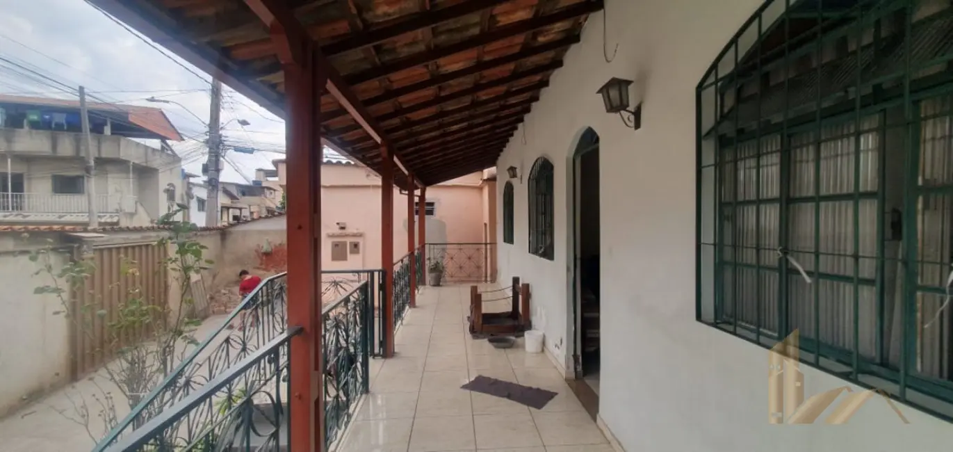 Casa com 4 quartos à venda, 163m2 em Jardim dos Comerciários (Venda Nova), Belo Horizonte - MG - imagem 8 Foto 8 de Casa com 4 quartos à venda, 163m2 em Jardim dos Comerciários (Venda Nova), Belo Horizonte - MG