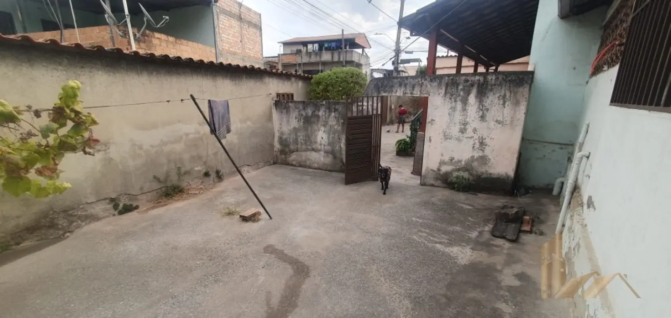 Casa com 4 quartos à venda, 163m2 em Jardim dos Comerciários (Venda Nova), Belo Horizonte - MG - imagem 6 Foto 6 de Casa com 4 quartos à venda, 163m2 em Jardim dos Comerciários (Venda Nova), Belo Horizonte - MG