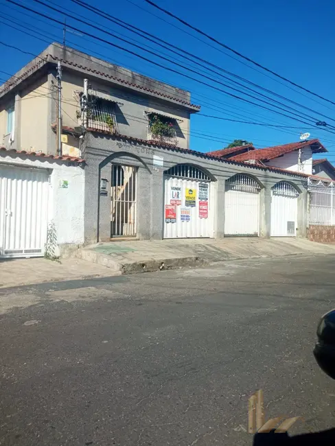 Foto 2 de Casa com 3 quartos à venda, 360m2 em Planalto, Belo Horizonte - MG