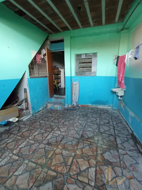 Foto 2 de Casa com 6 quartos à venda, 220m2 em Concórdia, Belo Horizonte - MG