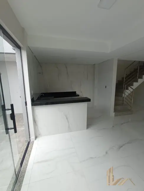 Casa com 3 quartos à venda, 166m2 em Santa Mônica, Belo Horizonte - MG - imagem 4 Foto 4 de Casa com 3 quartos à venda, 166m2 em Santa Mônica, Belo Horizonte - MG
