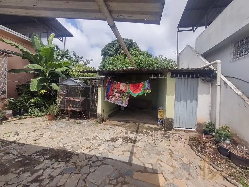 Casa com 7 quartos à venda, 360m2 em São Geraldo, Belo Horizonte - MG - imagem 4 Foto 4 de Casa com 7 quartos à venda, 360m2 em São Geraldo, Belo Horizonte - MG