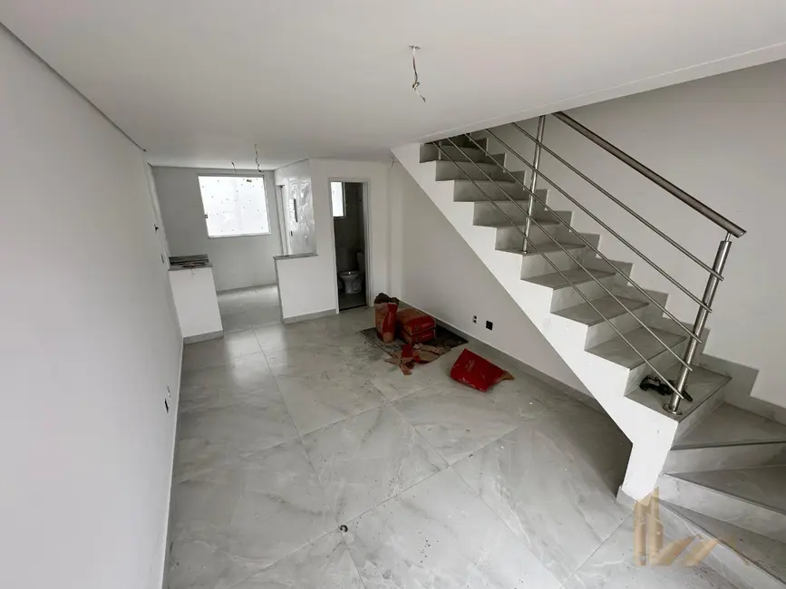 Foto 1 de Casa com 2 quartos à venda, 112m2 em Planalto, Belo Horizonte - MG