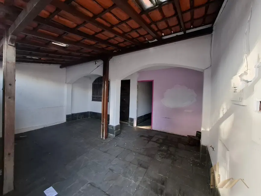 Casa com 3 quartos à venda, 180m2 em Santa Amélia, Belo Horizonte - MG - imagem 3 Foto 3 de Casa com 3 quartos à venda, 180m2 em Santa Amélia, Belo Horizonte - MG