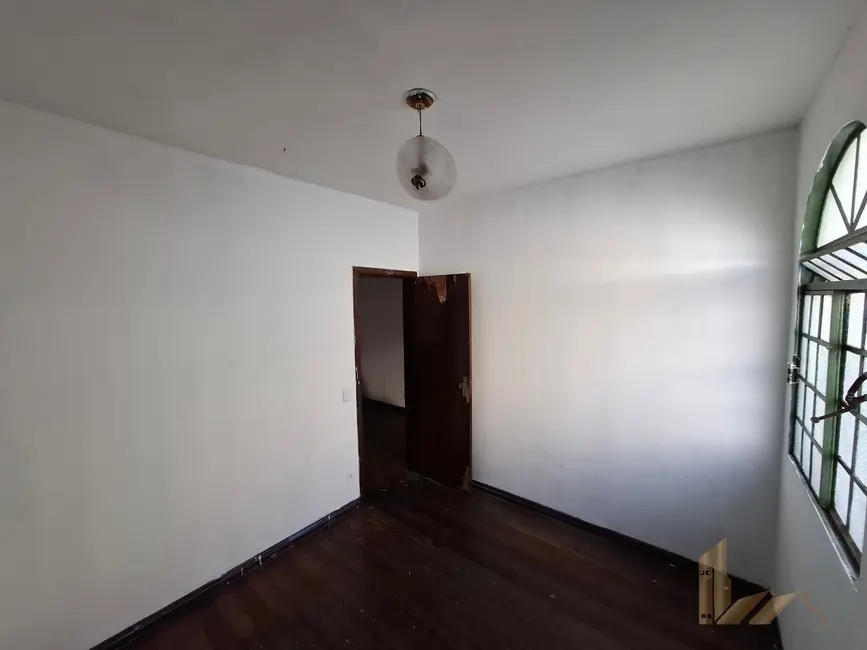 Casa com 3 quartos à venda, 180m2 em Santa Amélia, Belo Horizonte - MG - imagem 9 Foto 9 de Casa com 3 quartos à venda, 180m2 em Santa Amélia, Belo Horizonte - MG