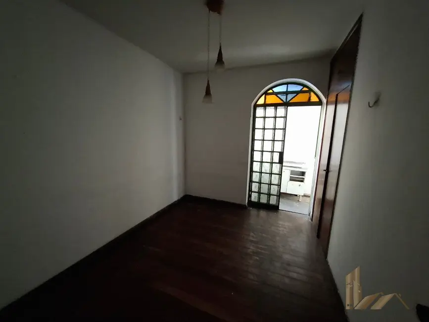 Casa com 3 quartos à venda, 180m2 em Santa Amélia, Belo Horizonte - MG - imagem 6 Foto 6 de Casa com 3 quartos à venda, 180m2 em Santa Amélia, Belo Horizonte - MG