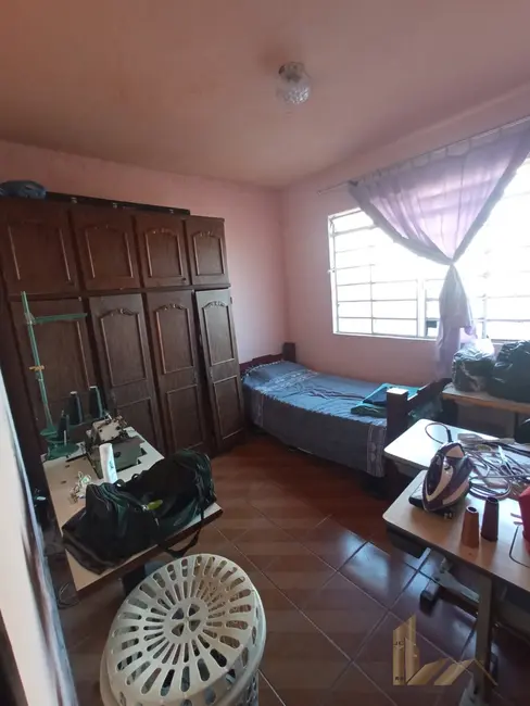 Foto 1 de Casa com 4 quartos à venda, 180m2 em Fernão Dias, Belo Horizonte - MG