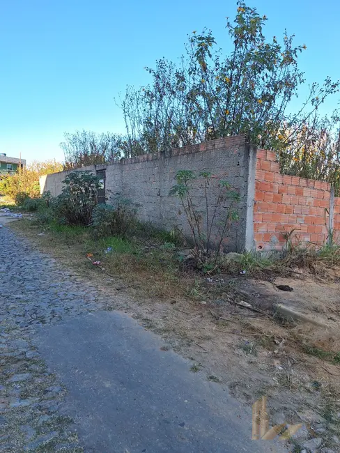 Foto 1 de Terreno / Lote à venda, 360m2 em Vespasiano - MG