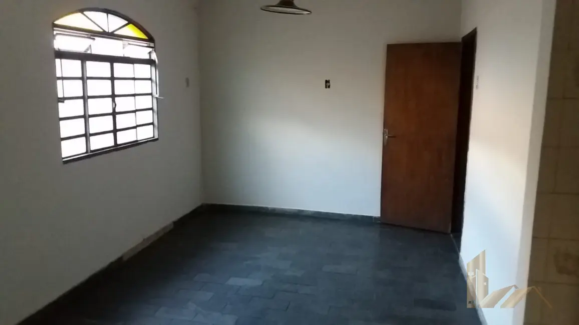 Casa com 3 quartos à venda, 360m2 em São João Batista (Venda Nova), Belo Horizonte - MG - imagem 6 Foto 6 de Casa com 3 quartos à venda, 360m2 em São João Batista (Venda Nova), Belo Horizonte - MG
