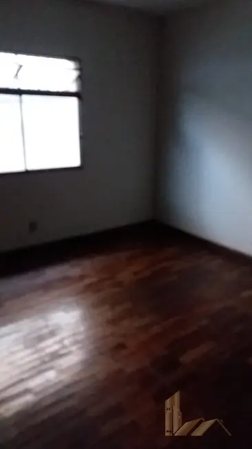 Casa com 3 quartos à venda, 360m2 em São João Batista (Venda Nova), Belo Horizonte - MG - imagem 9 Foto 9 de Casa com 3 quartos à venda, 360m2 em São João Batista (Venda Nova), Belo Horizonte - MG