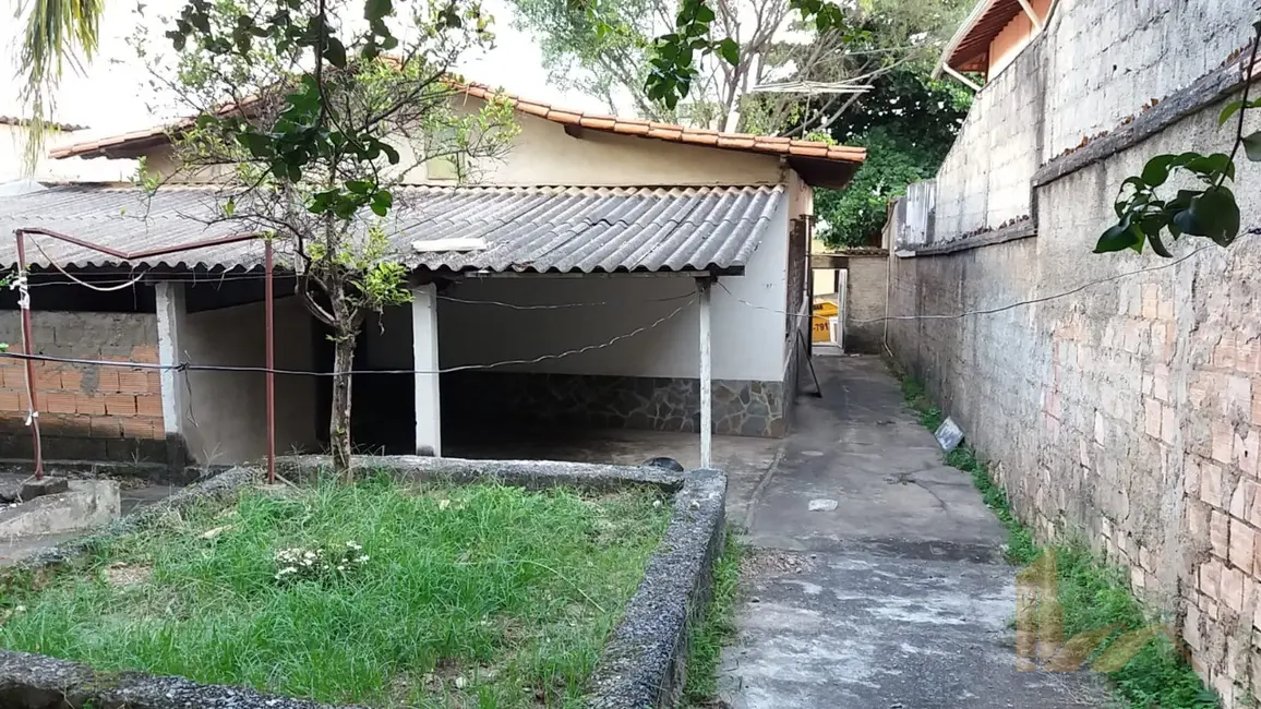 Foto 2 de Casa com 3 quartos à venda, 360m2 em São João Batista (Venda Nova), Belo Horizonte - MG