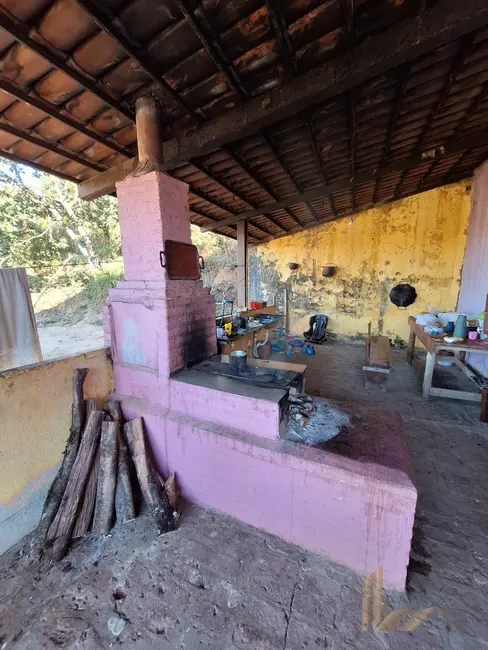 Casa com 3 quartos à venda, 1020m2 em Vale das Acácias, Ribeirao Das Neves - MG - imagem 3 Foto 3 de Casa com 3 quartos à venda, 1020m2 em Vale das Acácias, Ribeirao Das Neves - MG