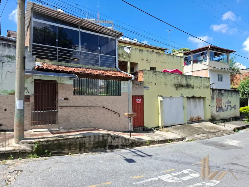 Foto 2 de Casa com 2 quartos à venda, 90m2 em Europa, Belo Horizonte - MG