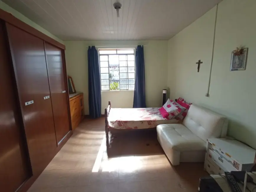 Casa com 5 quartos à venda, 186m2 em Santa Cruz, Belo Horizonte - MG - imagem 6 Foto 6 de Casa com 5 quartos à venda, 186m2 em Santa Cruz, Belo Horizonte - MG