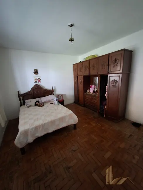 Casa com 5 quartos à venda, 200m2 em São João Batista (Venda Nova), Belo Horizonte - MG - imagem 6 Foto 6 de Casa com 5 quartos à venda, 200m2 em São João Batista (Venda Nova), Belo Horizonte - MG