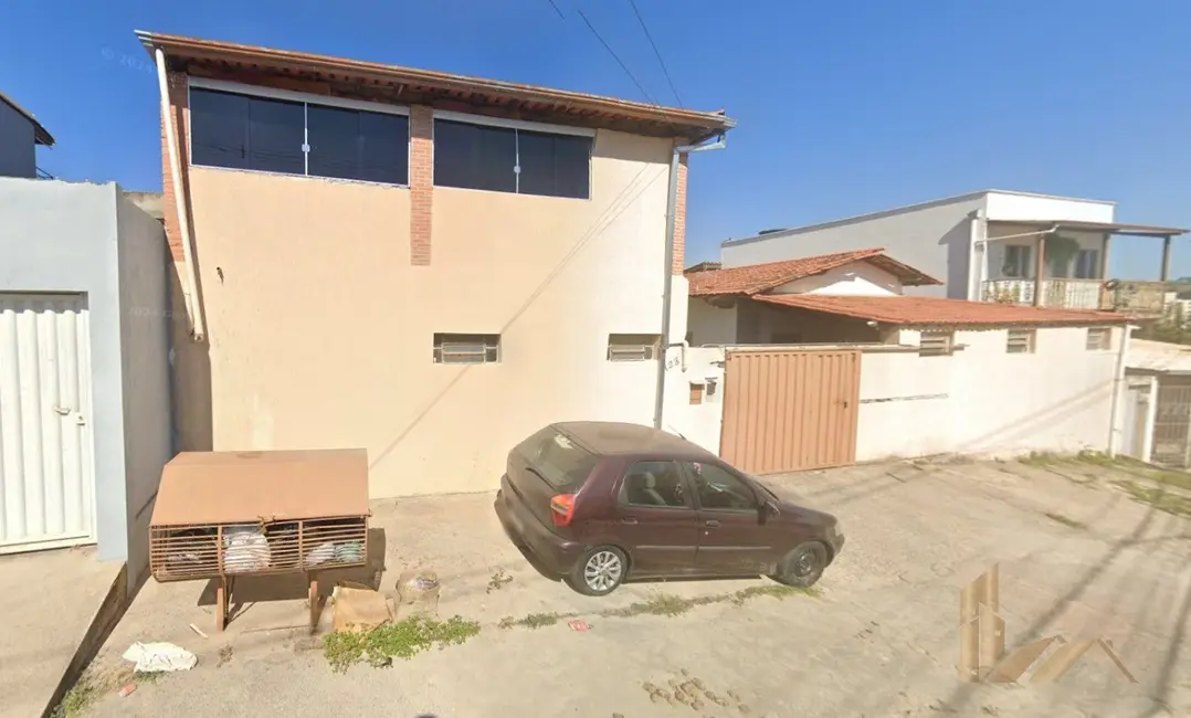 Foto 2 de Casa com 2 quartos à venda, 51m2 em Vespasiano - MG