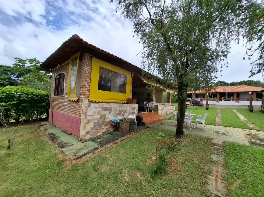 Sítio / Rancho com 4 quartos à venda, 500m2 em Jaboticatubas - MG - imagem 3 Foto 3 de Sítio / Rancho com 4 quartos à venda, 500m2 em Jaboticatubas - MG