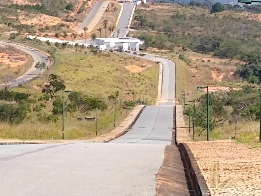 Foto 2 de Terreno / Lote à venda, 1060m2 em Jaboticatubas - MG