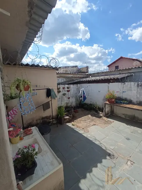 Casa com 3 quartos à venda, 239m2 em Renascença, Belo Horizonte - MG - imagem 3 Foto 3 de Casa com 3 quartos à venda, 239m2 em Renascença, Belo Horizonte - MG