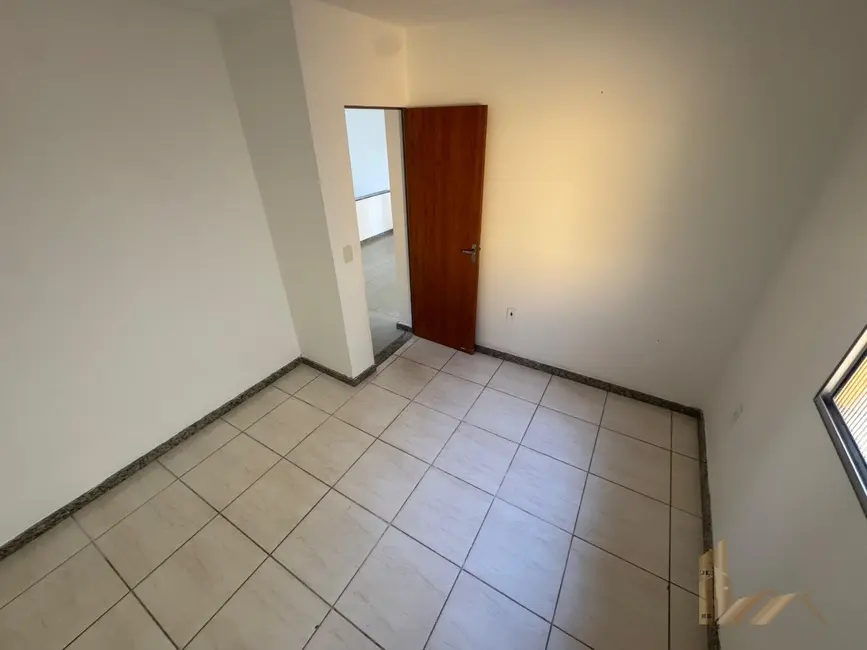 Casa com 3 quartos à venda, 102m2 em Vespasiano - MG - imagem 9 Foto 9 de Casa com 3 quartos à venda, 102m2 em Vespasiano - MG