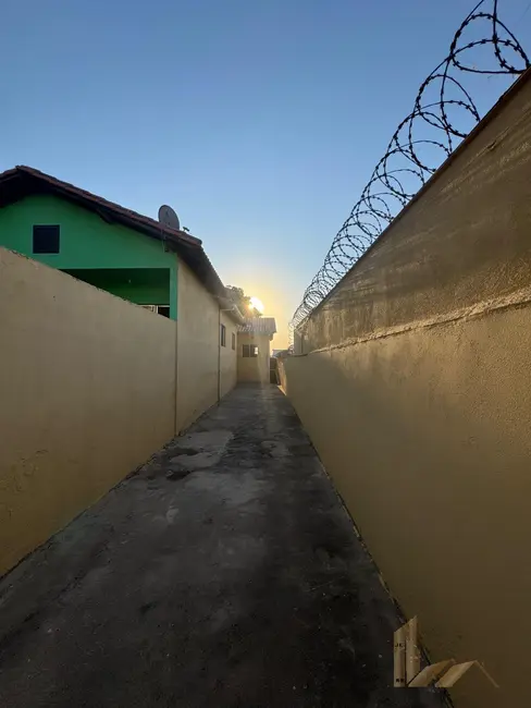 Casa com 3 quartos à venda, 102m2 em Vespasiano - MG - imagem 2 Foto 2 de Casa com 3 quartos à venda, 102m2 em Vespasiano - MG