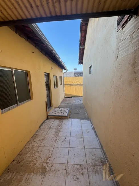 Casa com 3 quartos à venda, 102m2 em Vespasiano - MG - imagem 4 Foto 4 de Casa com 3 quartos à venda, 102m2 em Vespasiano - MG