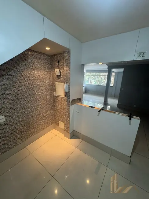 Apartamento com 4 quartos à venda, 156m2 em Santo Antônio, Belo Horizonte - MG - imagem 5 Foto 5 de Apartamento com 4 quartos à venda, 156m2 em Santo Antônio, Belo Horizonte - MG