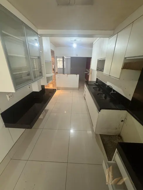 Apartamento com 4 quartos à venda, 156m2 em Santo Antônio, Belo Horizonte - MG - imagem 3 Foto 3 de Apartamento com 4 quartos à venda, 156m2 em Santo Antônio, Belo Horizonte - MG