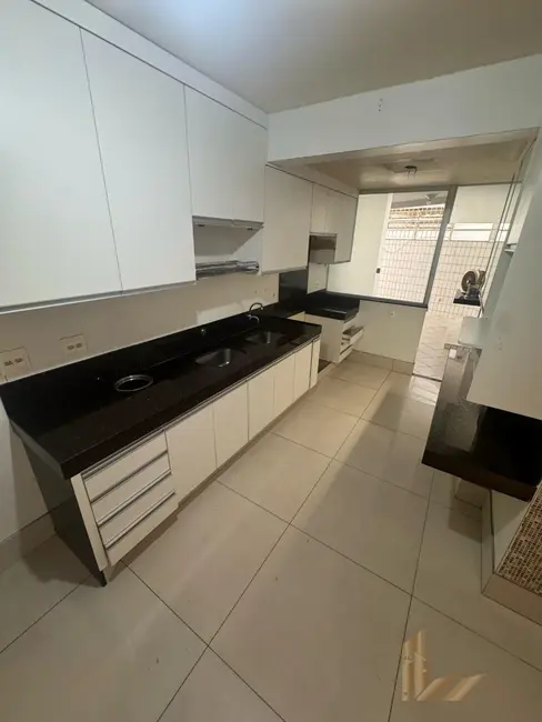 Apartamento com 4 quartos à venda, 156m2 em Santo Antônio, Belo Horizonte - MG - imagem 6 Foto 6 de Apartamento com 4 quartos à venda, 156m2 em Santo Antônio, Belo Horizonte - MG