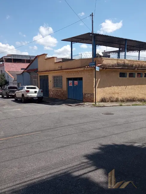 Foto 1 de Casa com 3 quartos à venda, 370m2 em Belo Horizonte - MG