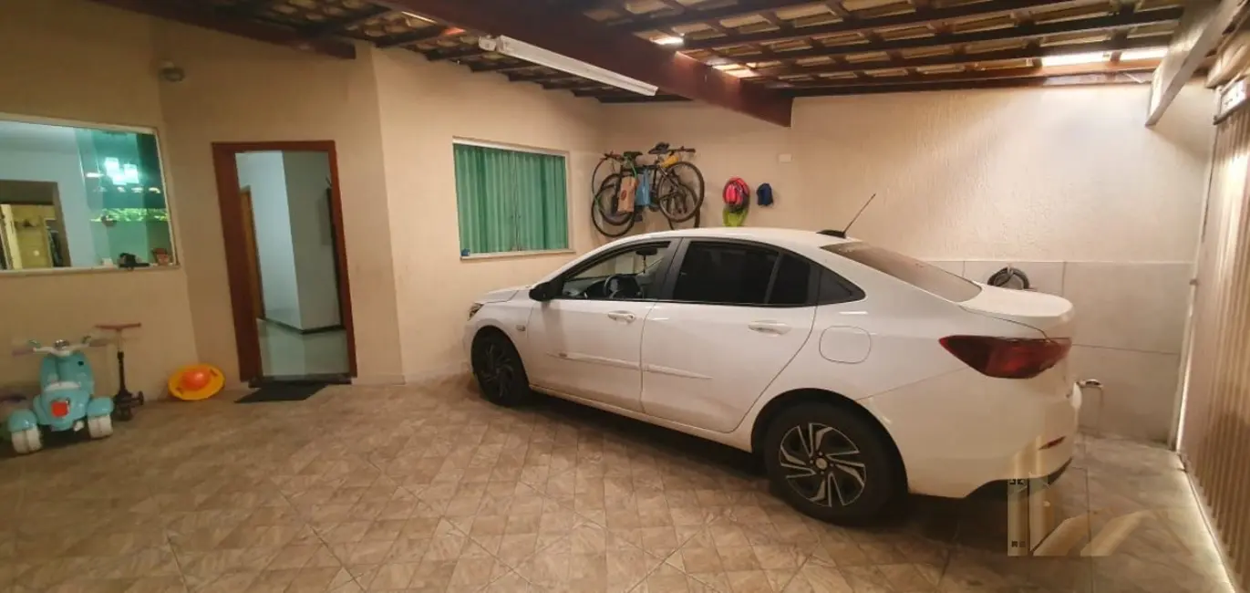 Foto 1 de Casa com 3 quartos à venda, 138m2 em Planalto, Belo Horizonte - MG