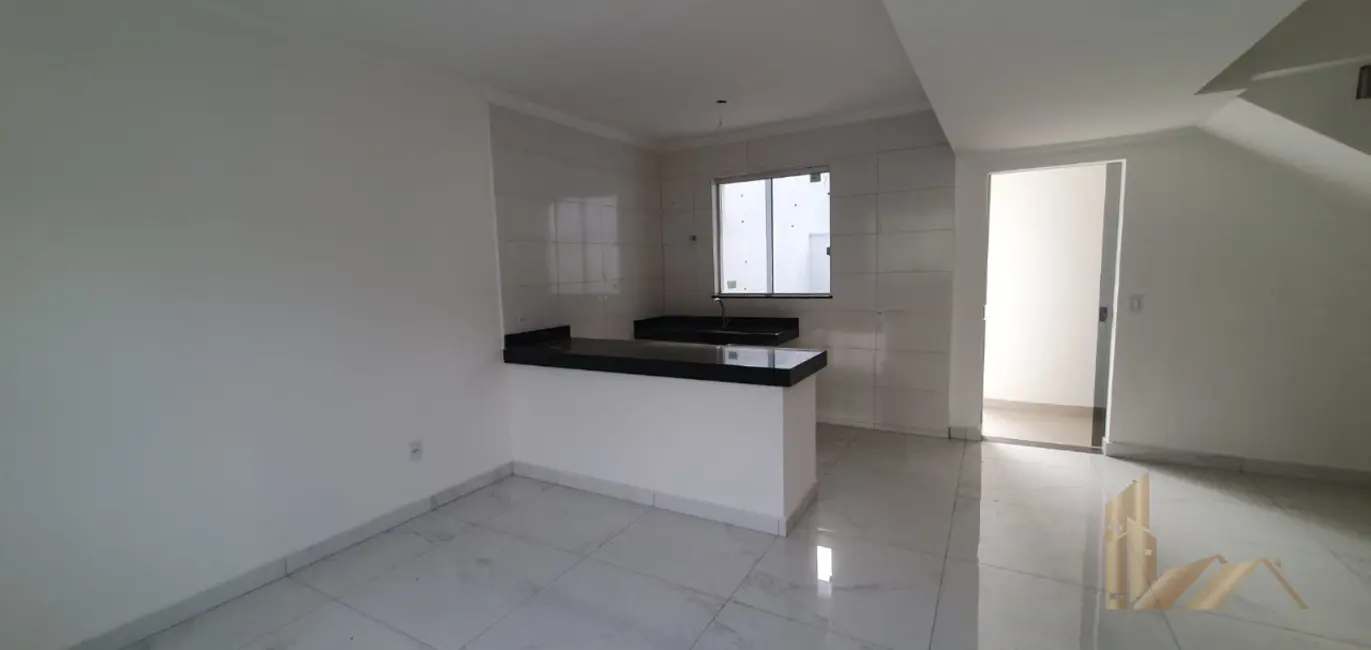 Foto 2 de Casa com 3 quartos à venda, 102m2 em Piratininga (Venda Nova), Belo Horizonte - MG