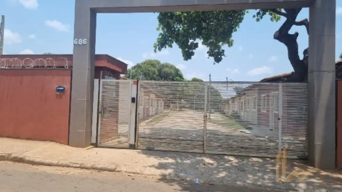 Foto 1 de Casa com 2 quartos à venda, 63m2 em Mateus Leme - MG