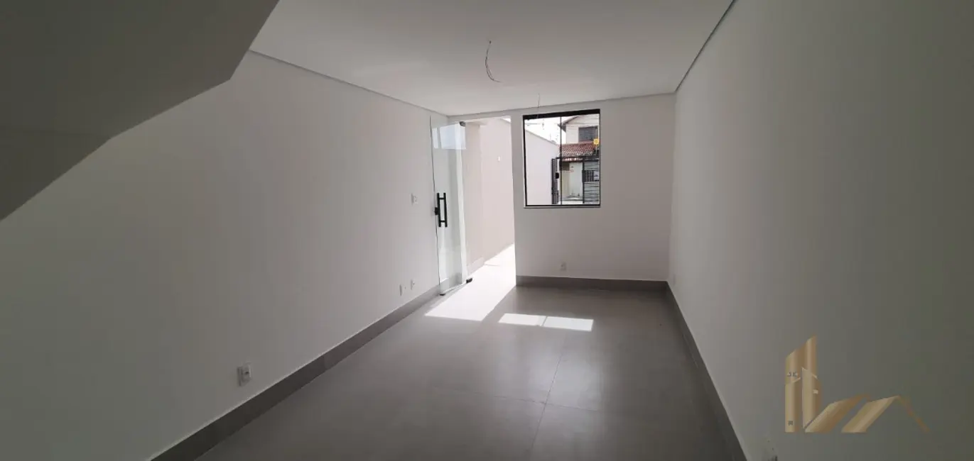 Casa com 2 quartos à venda, 120m2 em Santa Mônica, Belo Horizonte - MG - imagem 1 Foto 1 de Casa com 2 quartos à venda, 120m2 em Santa Mônica, Belo Horizonte - MG